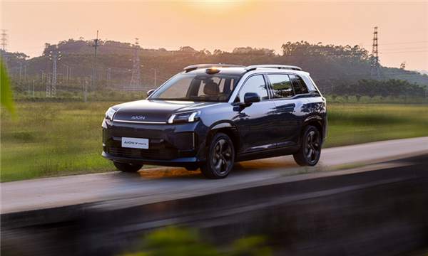 后悬升级五连杆 广汽埃安V霸王龙家庭版上市:补贴后9.48万起