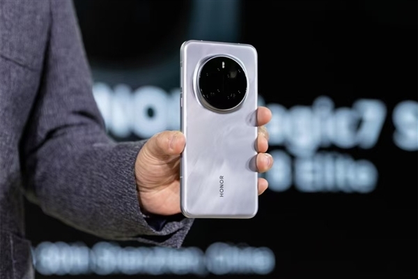 第一款入网的骁龙8 Elite 2旗舰!荣耀Magic8系列来了