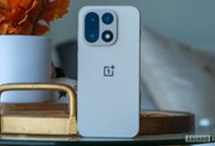 一加15在海外发布：全球首款高分高刷屏旗舰 6400元起