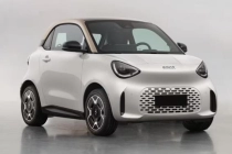 又萌又硬核！smart精灵2号伪装车亮相街头：定位两座纯电小车